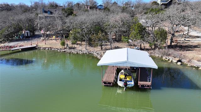 Building Photo - 160 Lake Point Dr