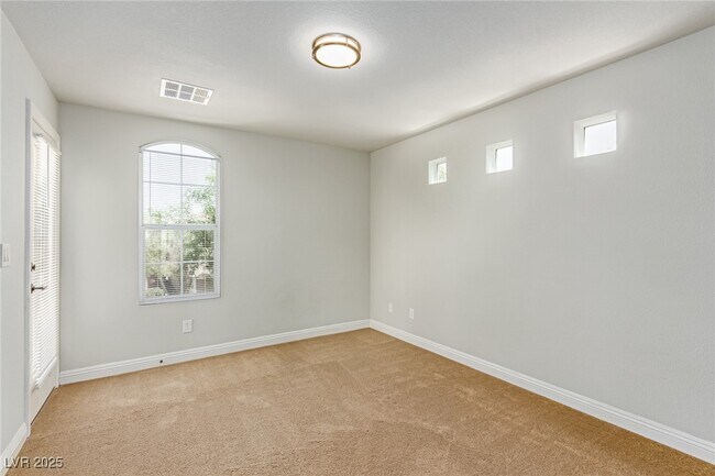 Building Photo - 10275 Headrick Dr