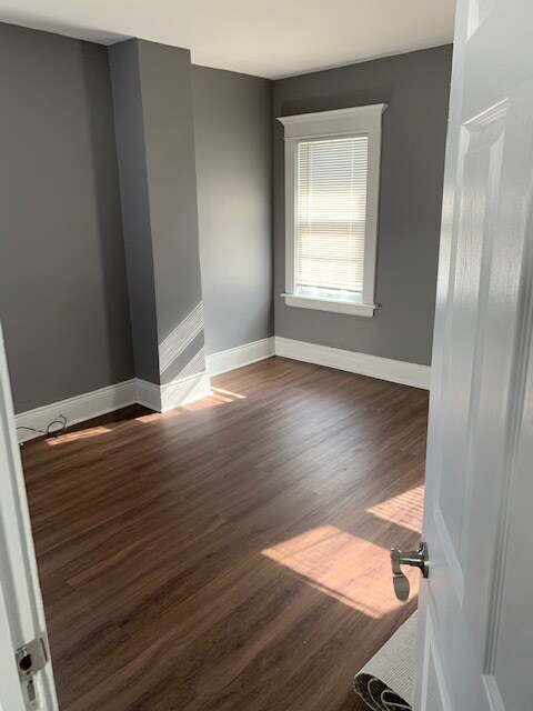 Master Bedroom - 2648 Robinwood Ave