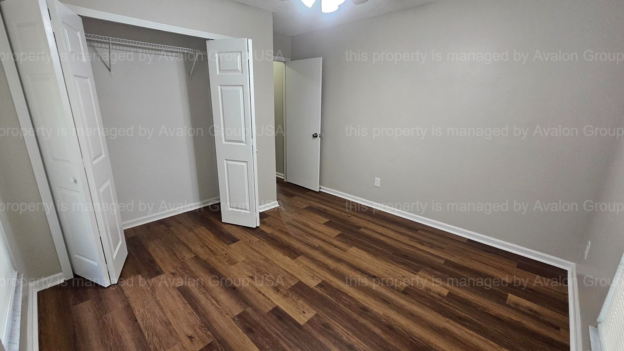 Building Photo - 3545 Villa Pl