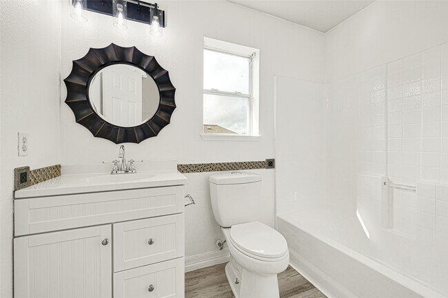 Building Photo - 3401 Pheasant Ln