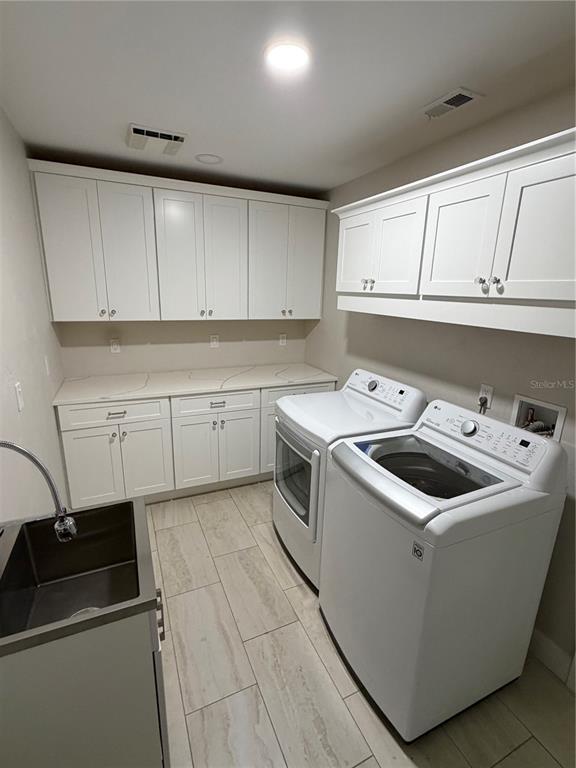 Building Photo - 209 Bromely Cir
