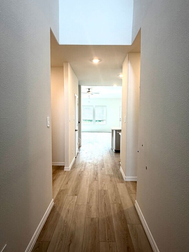 Building Photo - New Construction 5 Bedrooms backs to greenbelt!