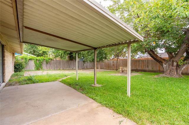 Building Photo - 510 Cranbrook Park