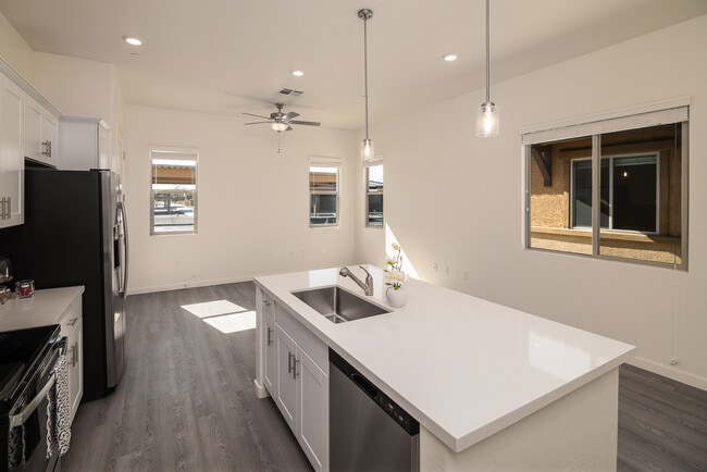Kitchen Island - Linda Vista Luxury Rentals