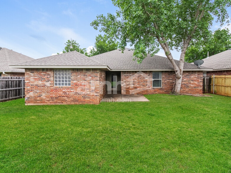 Building Photo - 4913 NW 163rd St