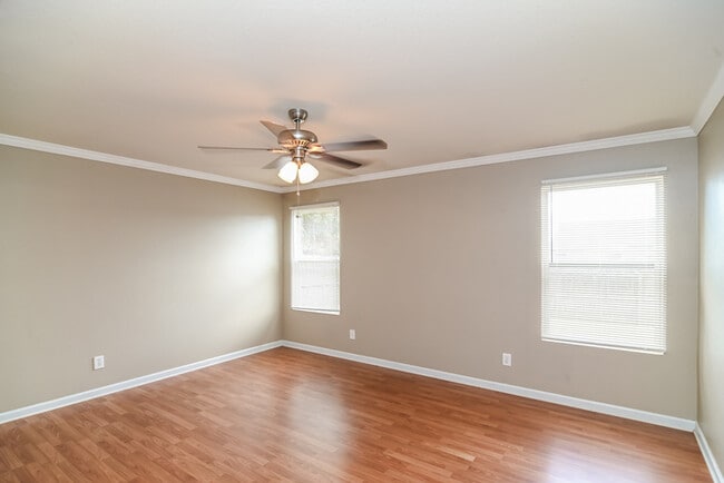 Building Photo - 15337 Tyler Mill Dr