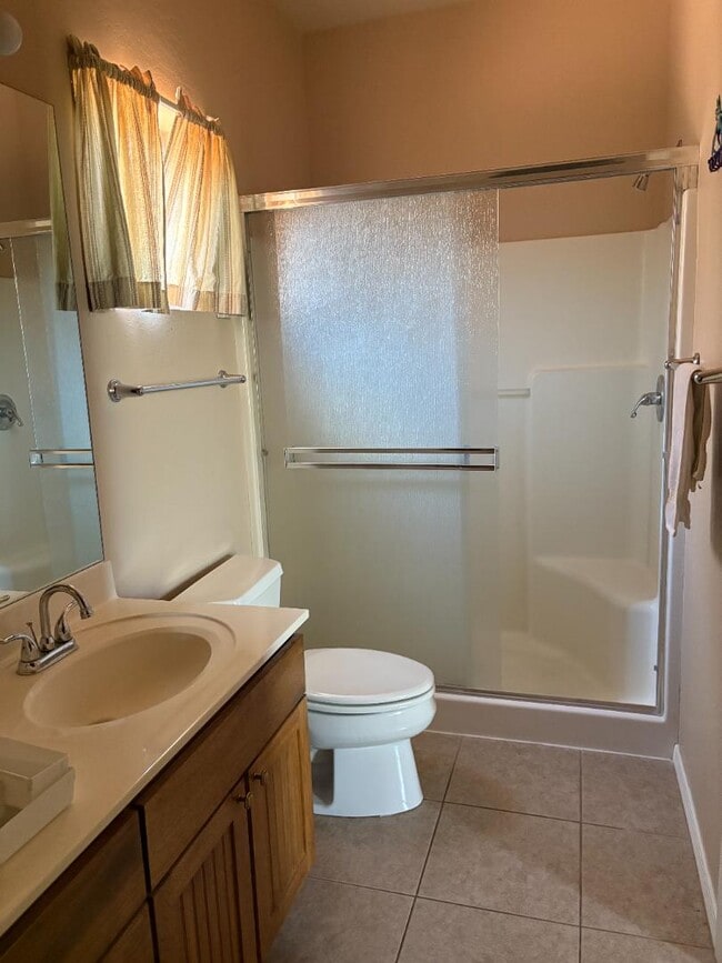 Building Photo - 1455 E Ridgeview Dr