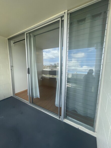 balcony - 1555 Pohaku St
