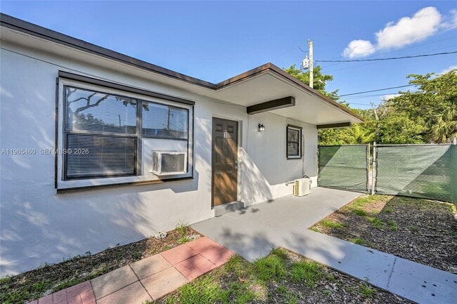 Building Photo - 1710 NW 9th St