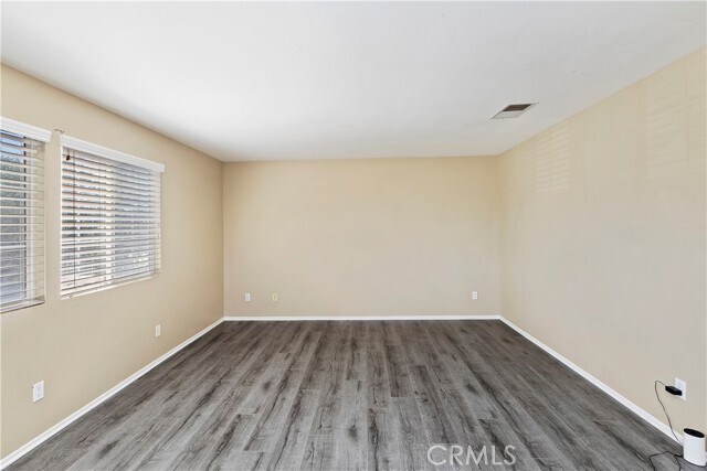 Building Photo - 42467 Thoroughbred Ln