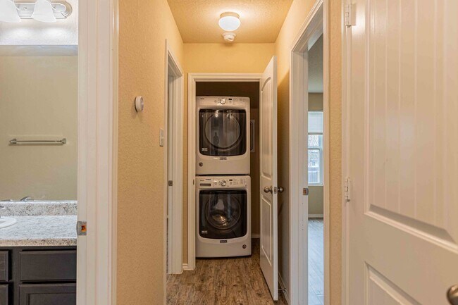 Building Photo - 7226 Hazel Circle