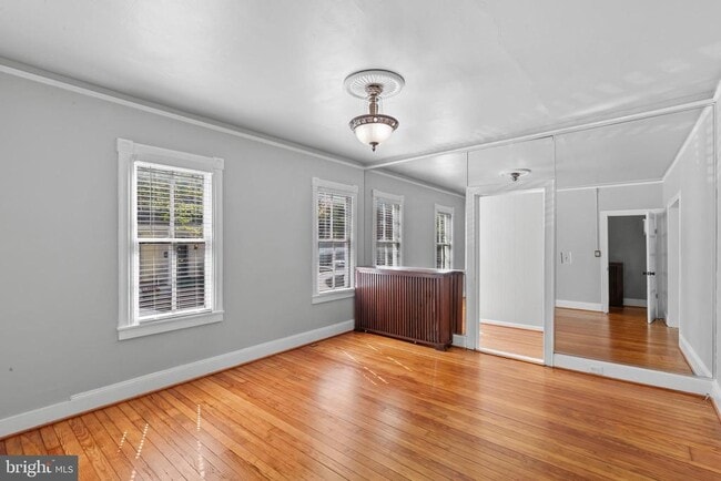 Building Photo - 159 Conduit St