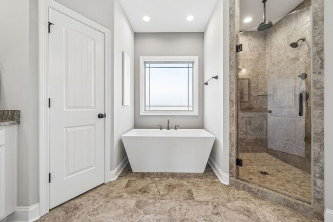 Building Photo - 8325 Turnbull Dr