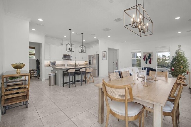 Building Photo - 15419 Uglis Aly