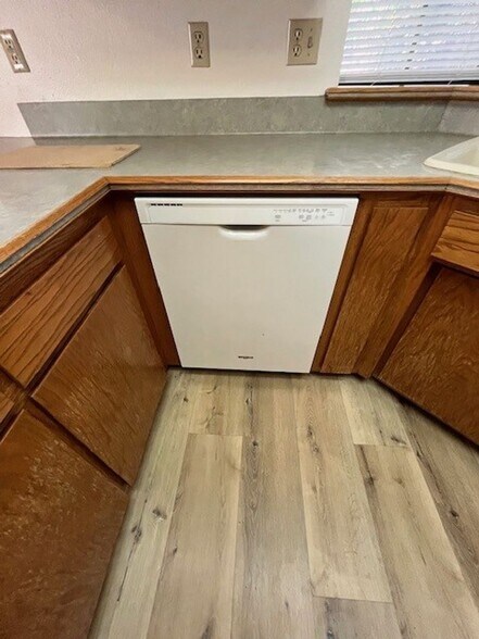 Building Photo - 740 W Vassar Ave