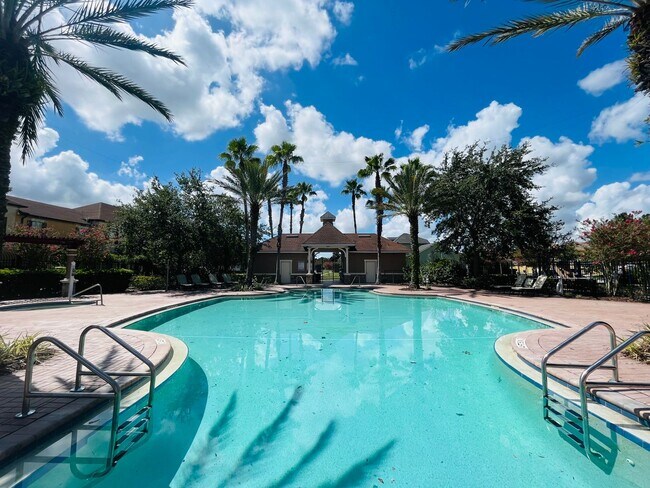 Building Photo - Hunter's Creek - 3 Bedroom, 2.5 Bathroom T...
