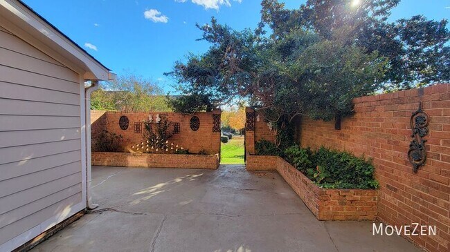 Building Photo - 6733 Constitution Ln