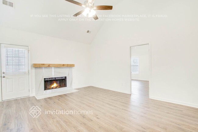 Building Photo - 2132 Panstone Dr SW