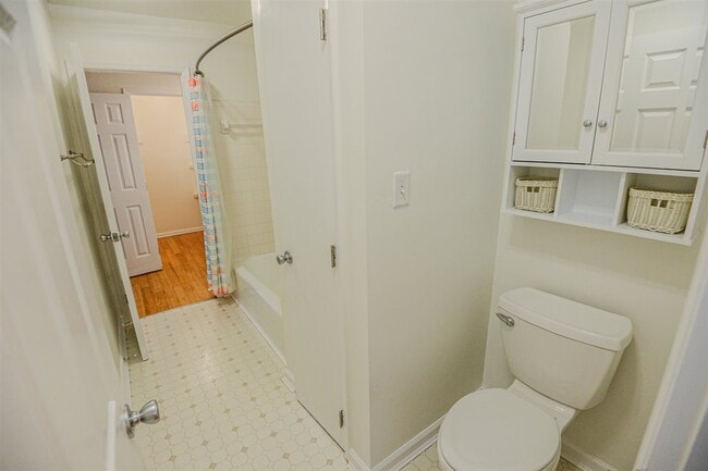 Building Photo - 108 E 3rd Ave