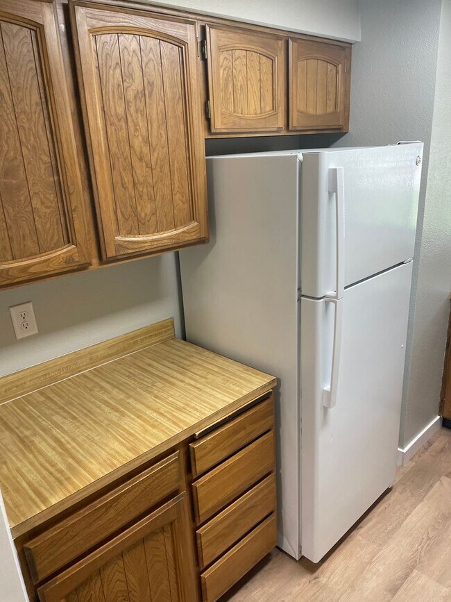 Building Photo - Amity