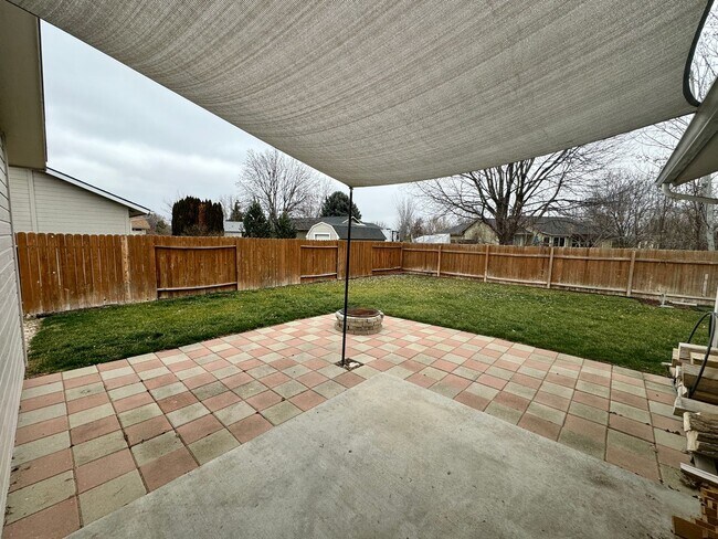 Building Photo - Beautiful Home in Prime Meridian Location