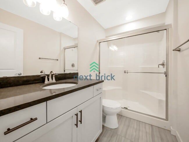 Building Photo - 3 Bed and 3.5 Bath Beautiful  Modern Townhome is Available for Rent!