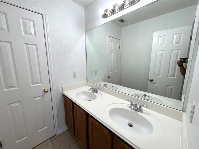 Building Photo - 3102 Dawn Mesa Ct