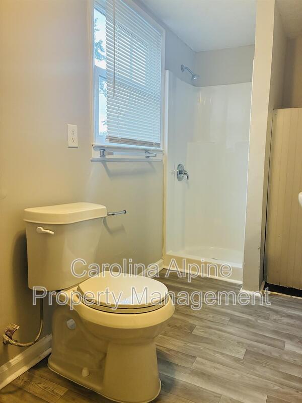 Building Photo - 208 Royster Ave