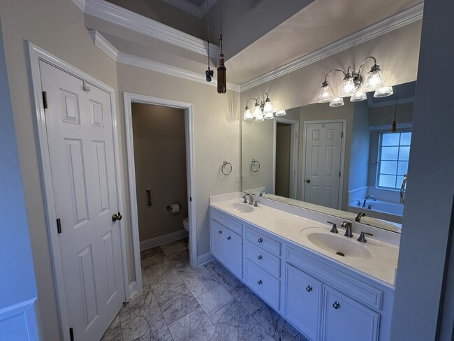 Building Photo - 9514 Rose Hollow Ln