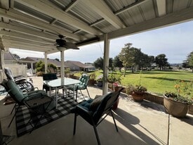 Building Photo - 10665 Cherry Hills Dr