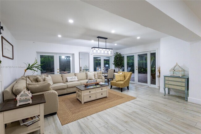 Building Photo - 14500 SW 17th Ct