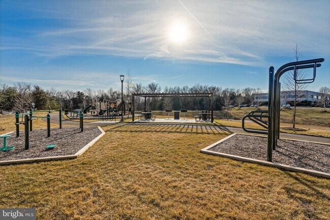 Building Photo - 14803 Retreat Blvd