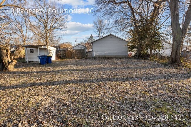 Building Photo - Charming 3-Bedroom Home in St. Louis with ...