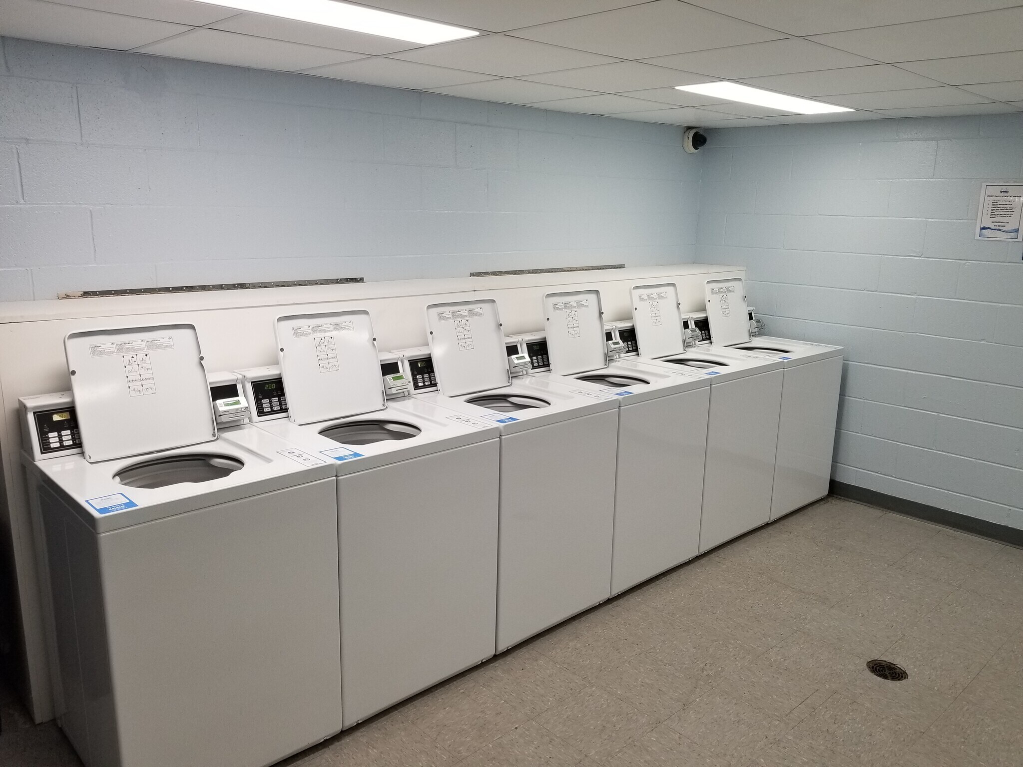 New Laundry with CC / App Payment - 458 E College Ave