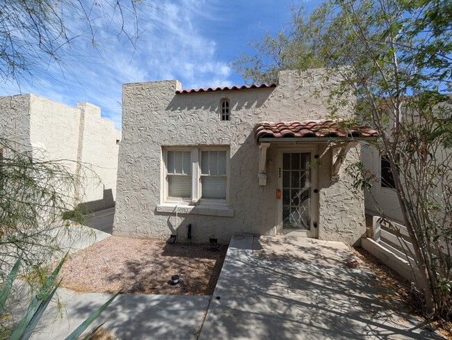 Building Photo - Garfield Historic District Bungalow
