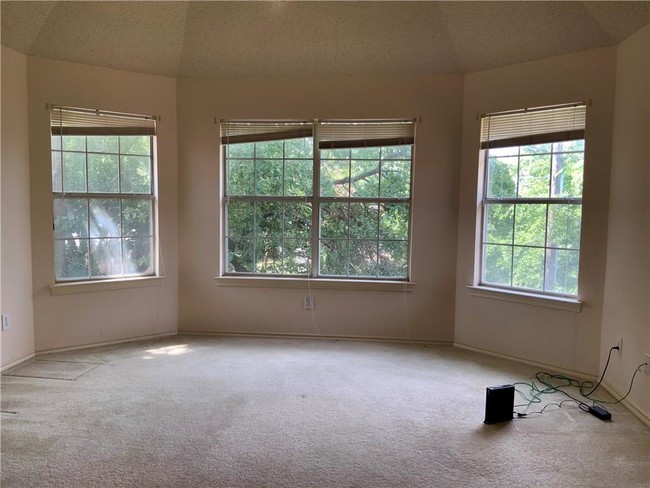 Building Photo - 4320 Vine Ridge Ct