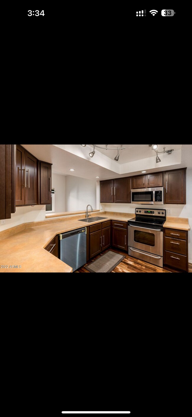 Building Photo - 8602 N 67th Dr