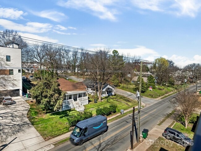 Building Photo - 1310 N Davidson St