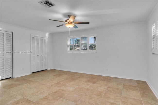 Building Photo - Beautiful home in quiet neighborhood