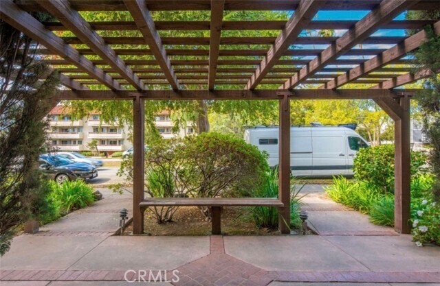 Building Photo - 120 S Sierra Madre Blvd