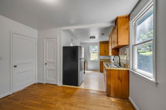 Building Photo - 3 Bed 2 Bath | Wedgewood Houston