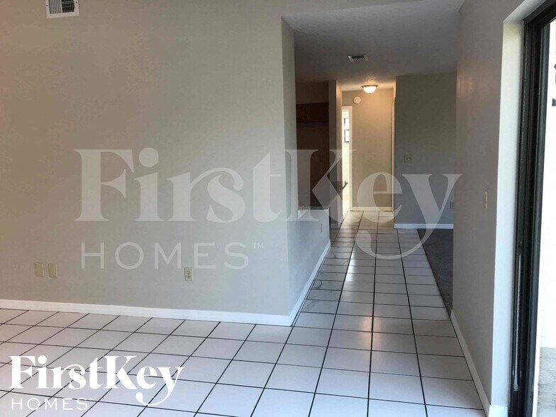 Building Photo - 1771 Gatewood Dr