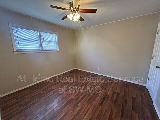 Building Photo - 1040 S Ferguson Ave