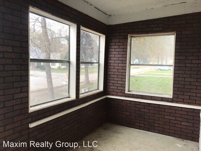 Building Photo - 2 br, 2 bath House - 7093 Spencer Street
