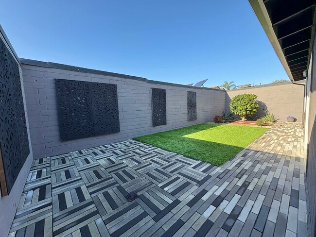 Building Photo - Spacious Single Family Home in Lakes & Birds Fremont