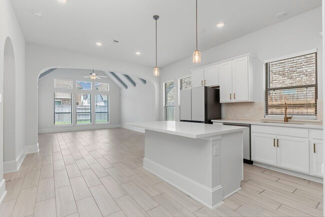 Building Photo - 7019 Winterberry Gln Ln