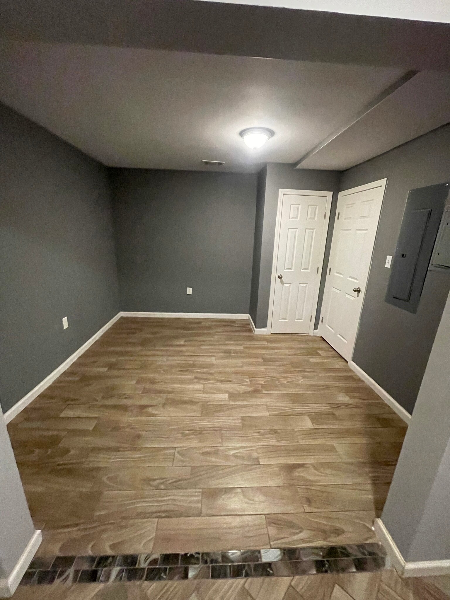 Building Photo - 585 Mulberry Park Cir