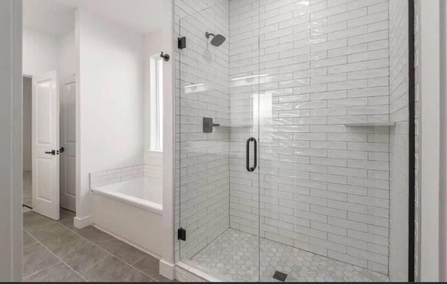 Building Photo - 6646 W 24th Ave