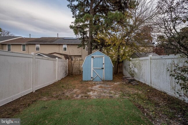 Building Photo - 5 Ford Ln